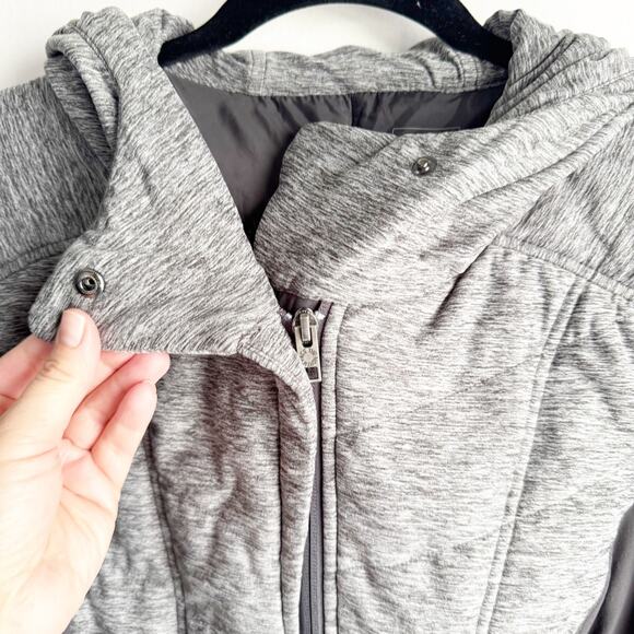 The North Face Women's Pseudio Quilted Hooded Jacket Outdoors Hiking Medium M - Picture 4 of 16